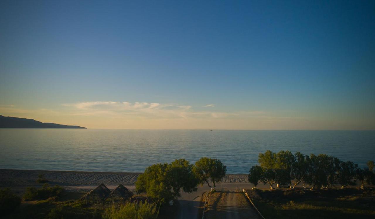 Odos Oneiron Tavronitis Bay Hotel Kültér fotó